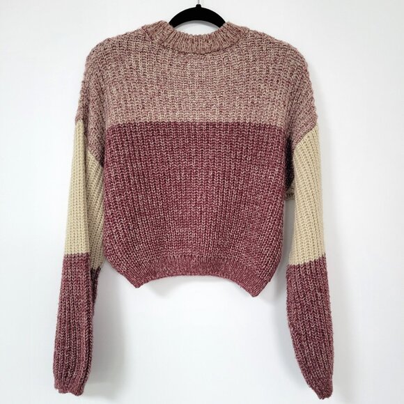 Wet Seal Oversized Knit V-Neck Cropped Sweater – Size Medium - Picture 4 of 8